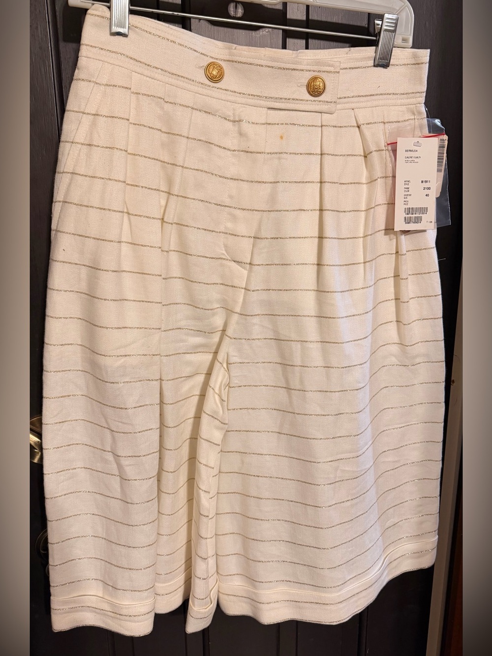 NWT Vintage Escada Linen Gold Pinstripe Bermuda Shorts